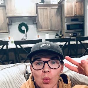 Meet your Posher, Taijun